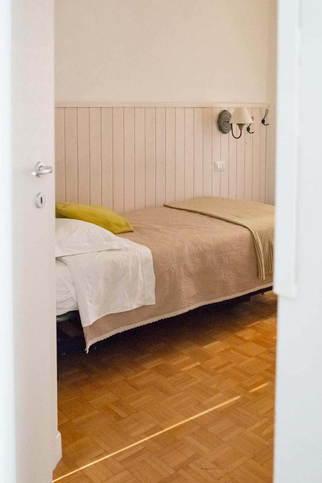 Residenza I Rioni Guesthouse Rom Exteriör bild
