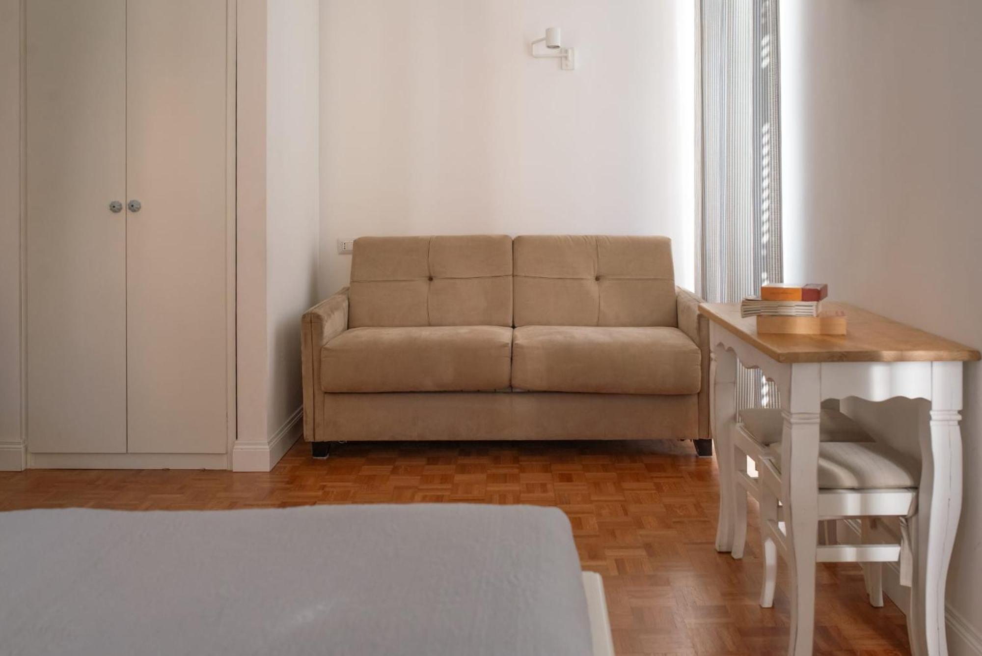 Residenza I Rioni Guesthouse Rom Exteriör bild